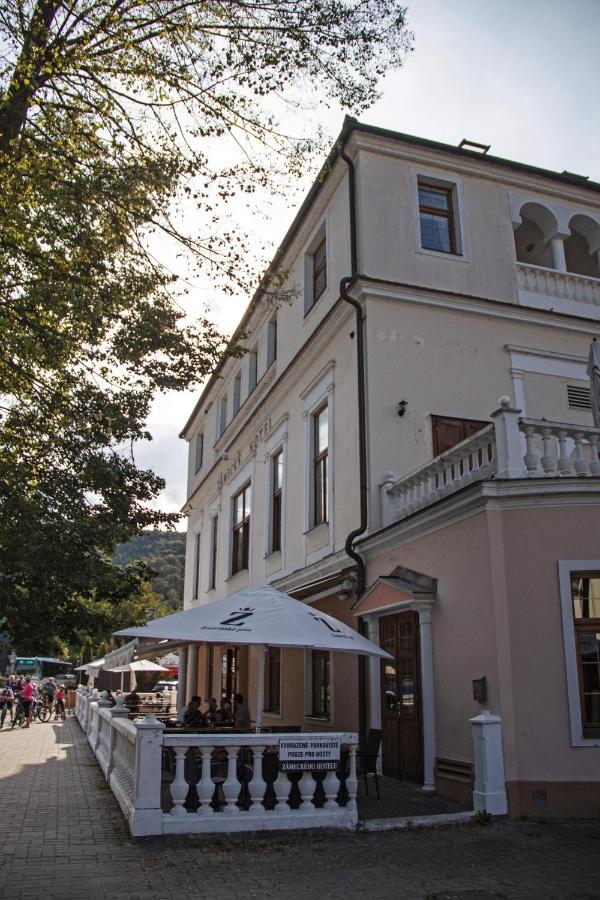 Grandhotel Sluchatko - Ex Zamecky Hotel 브라노프 나트 디이 외부 사진