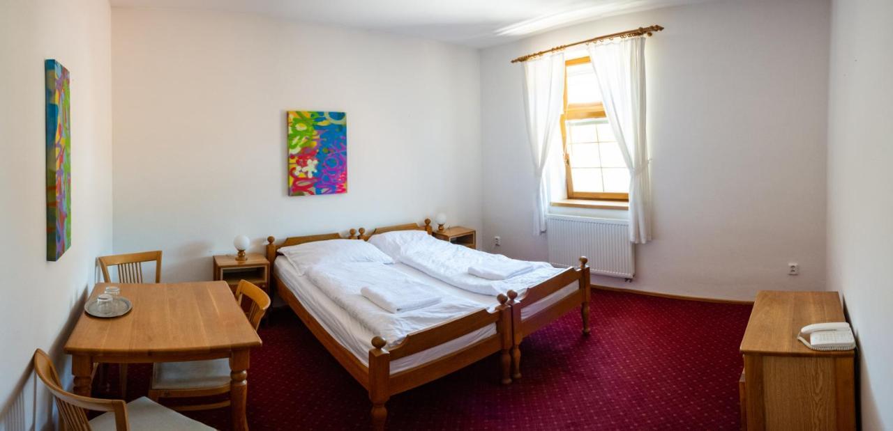 Grandhotel Sluchatko - Ex Zamecky Hotel 브라노프 나트 디이 외부 사진